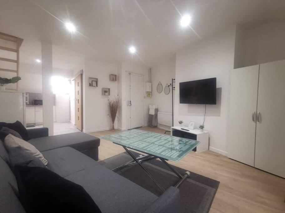 Smart House Airport Cdg, Asterix Apartamento Louvres Exterior foto