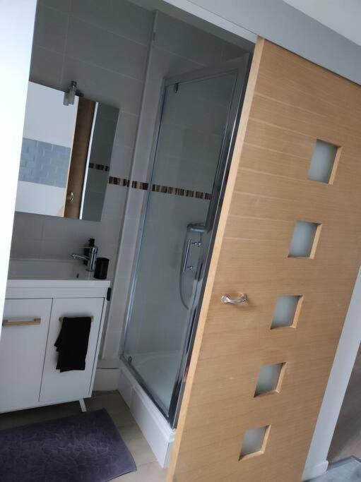 Smart House Airport Cdg, Asterix Apartamento Louvres Exterior foto
