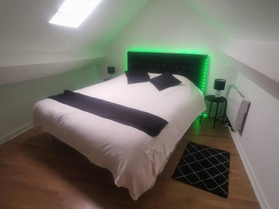 Smart House Airport Cdg, Asterix Apartamento Louvres Exterior foto